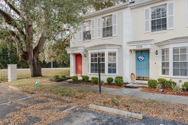 37236 EMBASSY PARK LANE 1, Dade City, FL 33525