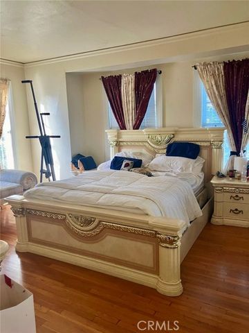 1070 S Wilton Place, Los Angeles, CA 90019