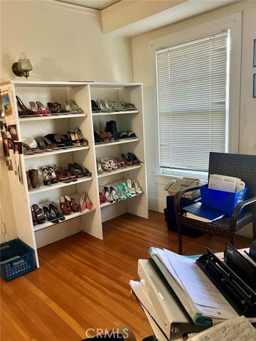 1070 S Wilton Place, Los Angeles, CA 90019