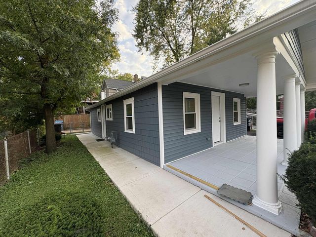 36 E 151st Street, Harvey, IL 60426