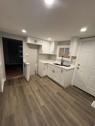 36 E 151st Street, Harvey, IL 60426