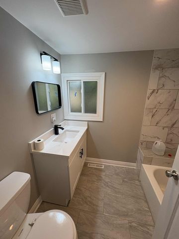 36 E 151st Street, Harvey, IL 60426