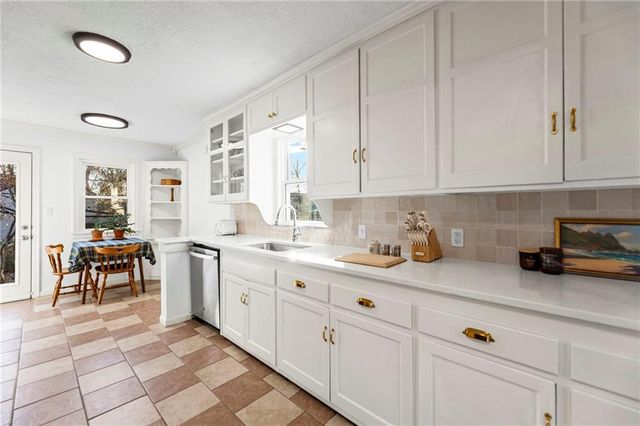 459 E 79th Terrace, Kansas City, MO 64131