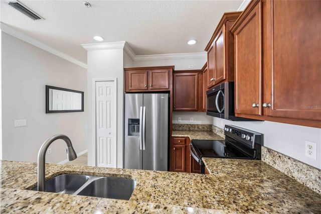 7927 LIMESTONE LANE 13-203, Sarasota, FL 34233