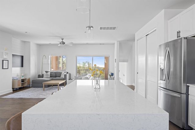 5315 La Crosse Ave 18, Austin, TX 78739