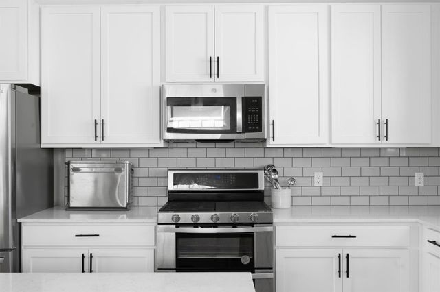 5315 La Crosse Ave 18, Austin, TX 78739