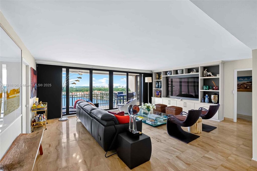 2 Grove Isle Dr B1804, Coconut Grove, FL 33133