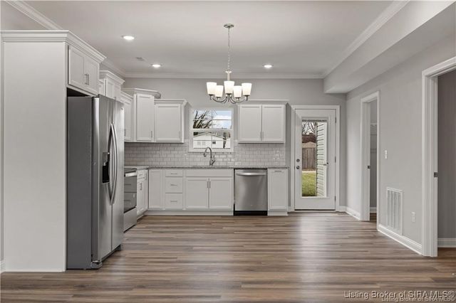 1617 King Street, New Albany, IN 47150