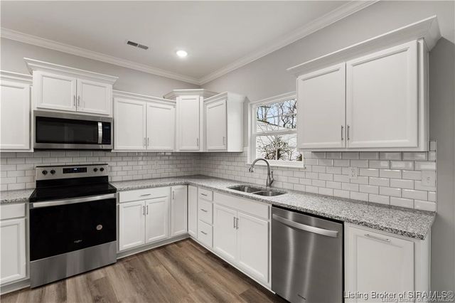 1617 King Street, New Albany, IN 47150