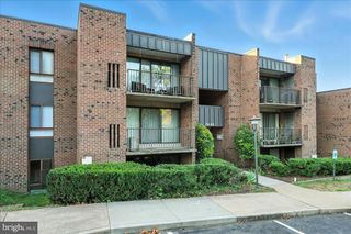 7809 DASSETT CT #101, Annandale, VA 22003