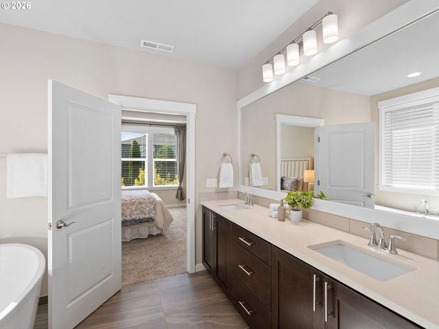 3709 Ne PIONEER St, Camas, WA 98607