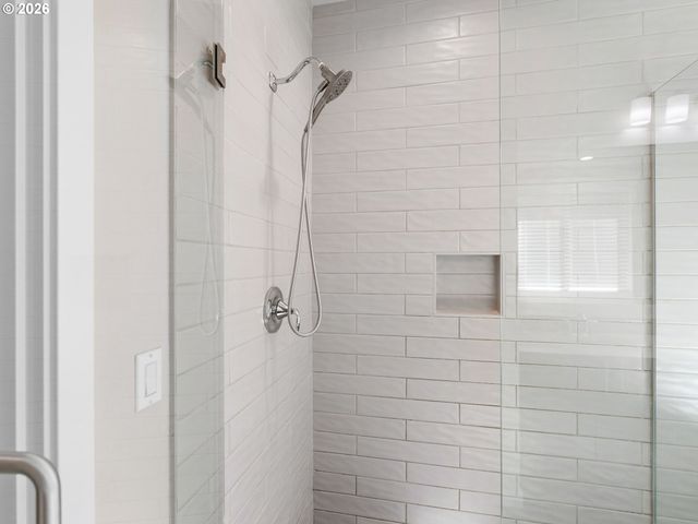 3709 Ne PIONEER St, Camas, WA 98607