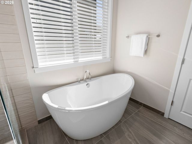 3709 Ne PIONEER St, Camas, WA 98607