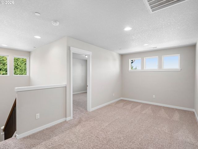 3709 Ne PIONEER St, Camas, WA 98607