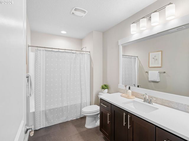 3709 Ne PIONEER St, Camas, WA 98607