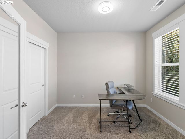 3709 Ne PIONEER St, Camas, WA 98607