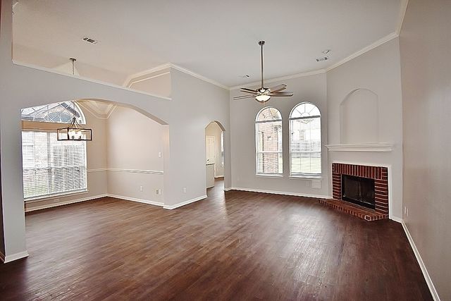 1402 Lost Creek Drive, Desoto, TX 75115