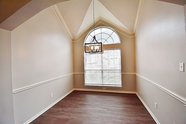 1402 Lost Creek Drive, Desoto, TX 75115