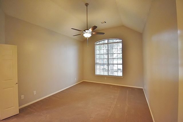 1402 Lost Creek Drive, Desoto, TX 75115