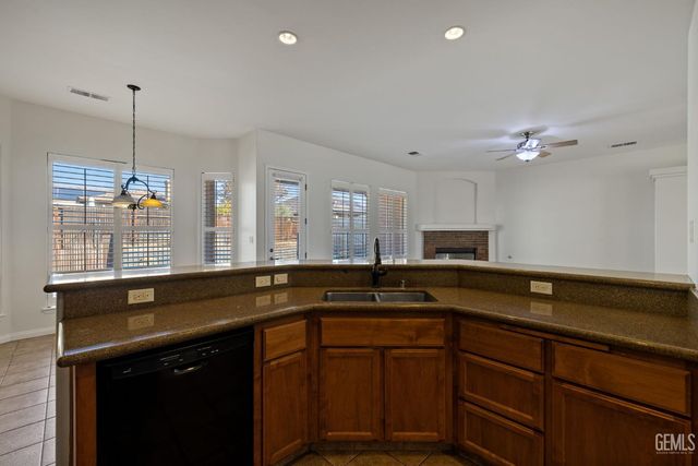 15708 Joseph Phelps Avenue, Bakersfield, CA 93314