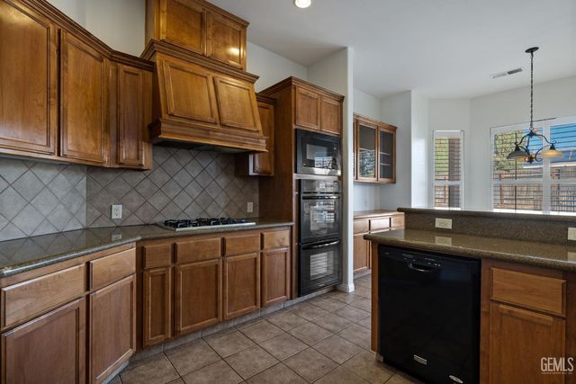 15708 Joseph Phelps Avenue, Bakersfield, CA 93314