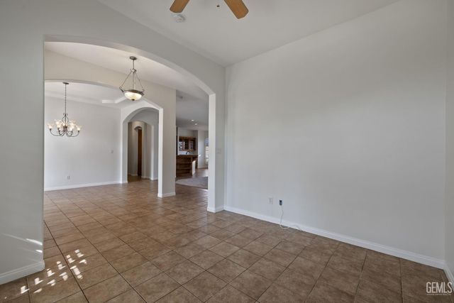 15708 Joseph Phelps Avenue, Bakersfield, CA 93314