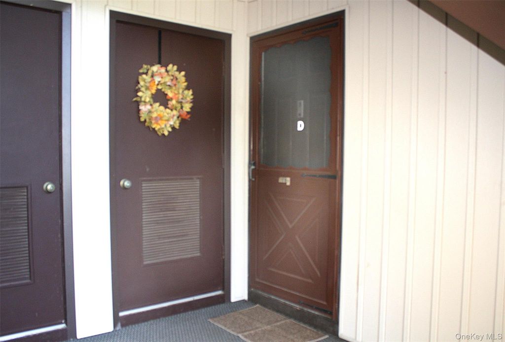 109 Village Road D, Yorktown Heights, NY 10598 — photo 4