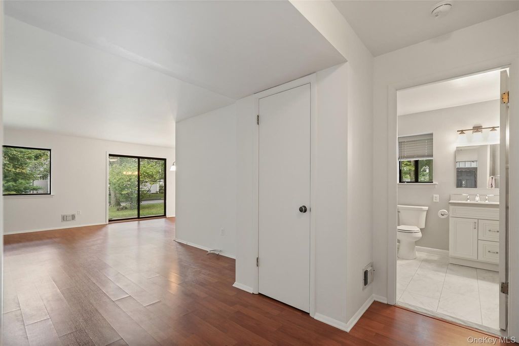 109 Village Road D, Yorktown Heights, NY 10598 — photo 5