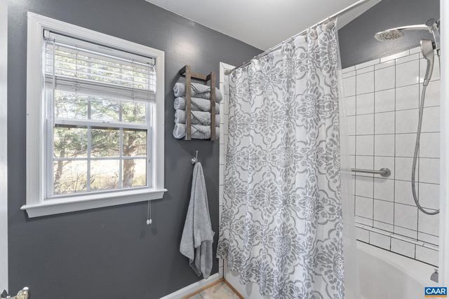 5905 WESTON LN, Crozet, VA 22932