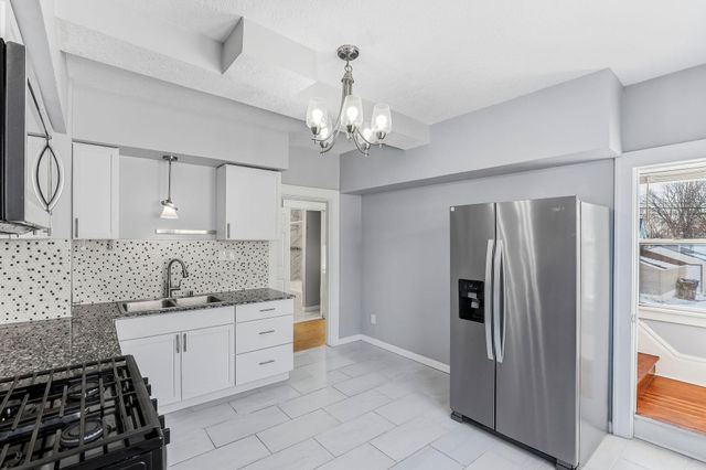 892 Cook Avenue E, Saint Paul, MN 55106