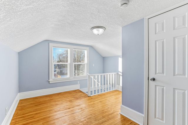 892 Cook Avenue E, Saint Paul, MN 55106