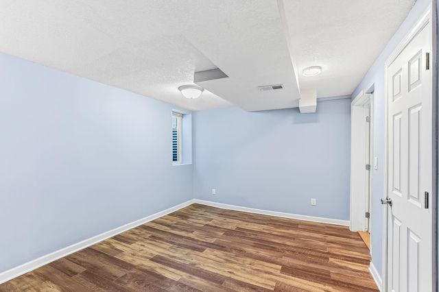 892 Cook Avenue E, Saint Paul, MN 55106