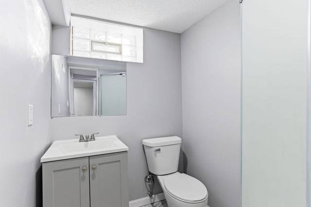 892 Cook Avenue E, Saint Paul, MN 55106