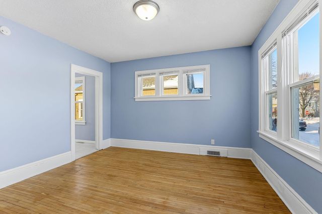 892 Cook Avenue E, Saint Paul, MN 55106