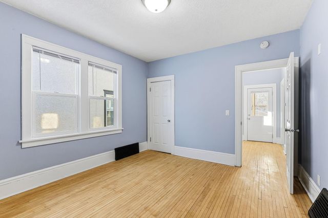 892 Cook Avenue E, Saint Paul, MN 55106