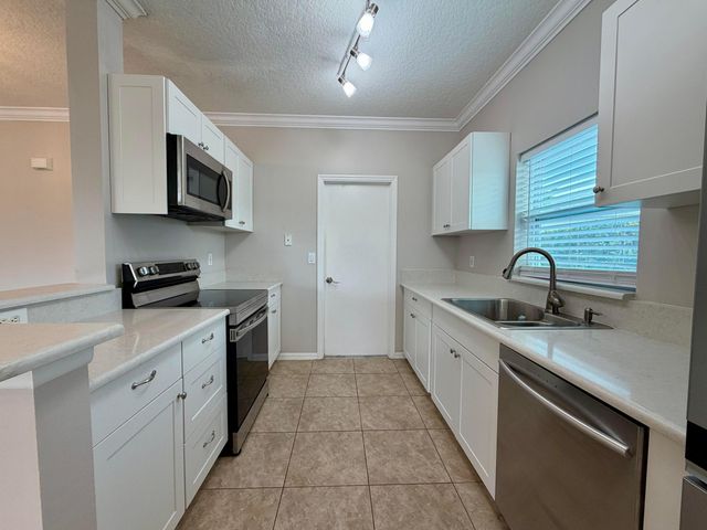 6295 33rd Manor, Vero Beach, FL 32966