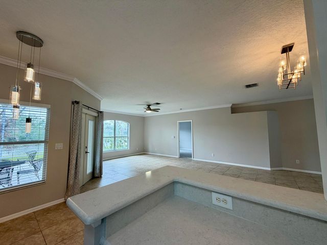 6295 33rd Manor, Vero Beach, FL 32966