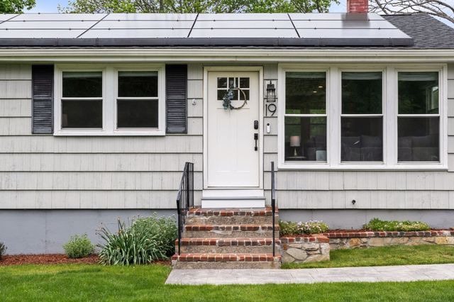 19 Burr Ave, Pembroke, MA 02359