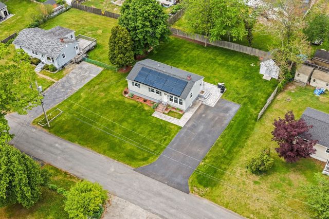 19 Burr Ave, Pembroke, MA 02359