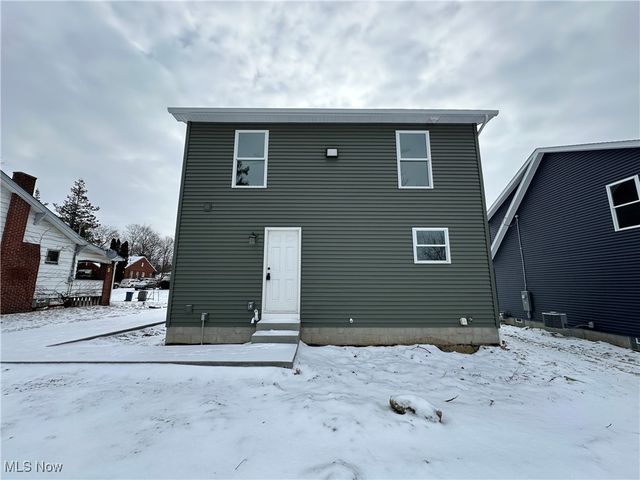 966 Bonnie Brae Avenue, Youngstown, OH 44511