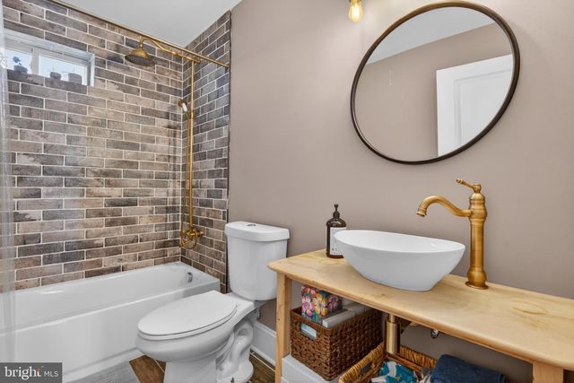 237 ELM ST, Lancaster, PA 17603