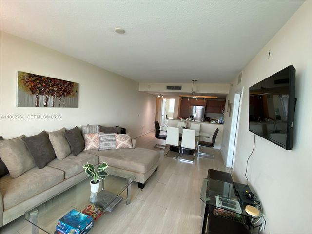 2681 N Flamingo Rd 1105S, Sunrise, FL 33323