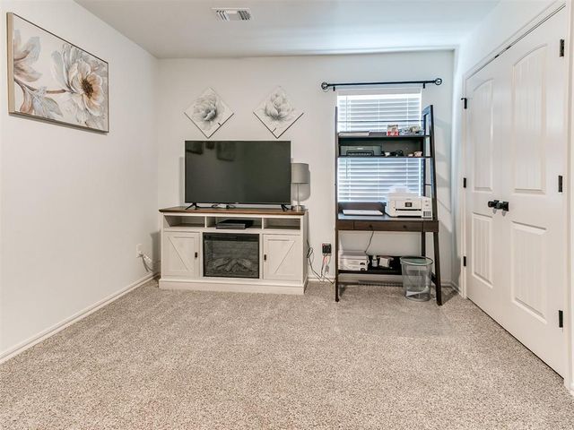 701 Caladium Drive, Yukon, OK 73099