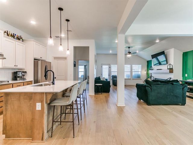 701 Caladium Drive, Yukon, OK 73099