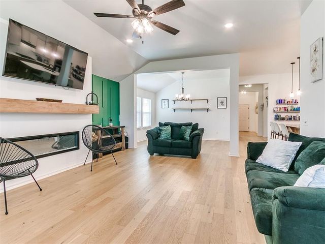 701 Caladium Drive, Yukon, OK 73099