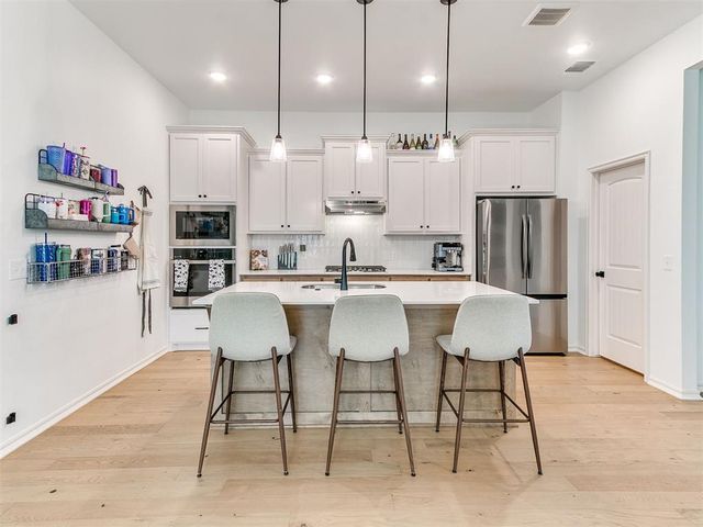 701 Caladium Drive, Yukon, OK 73099