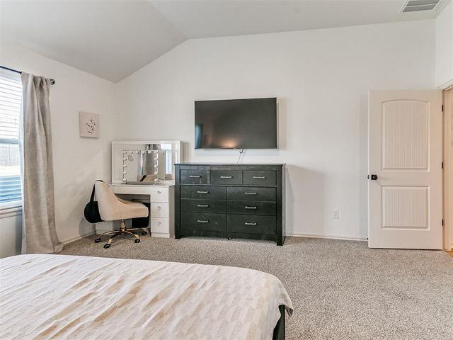 701 Caladium Drive, Yukon, OK 73099