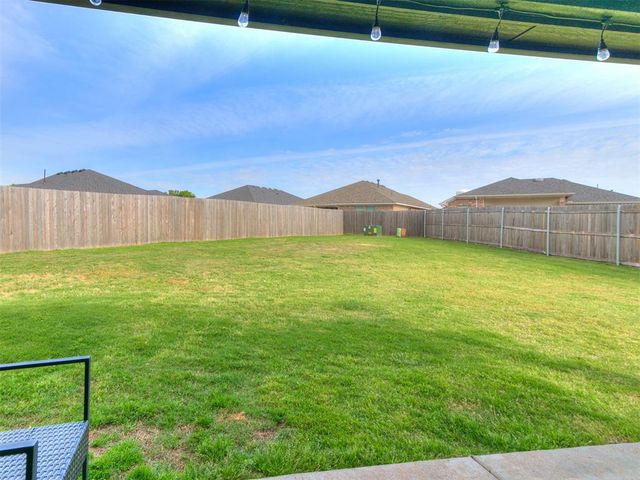 701 Caladium Drive, Yukon, OK 73099