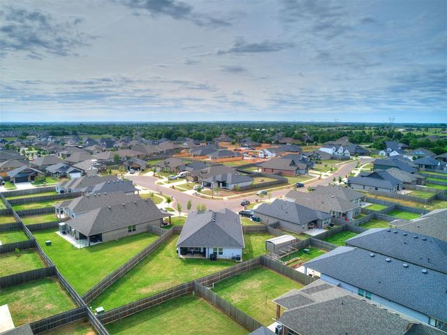 701 Caladium Drive, Yukon, OK 73099