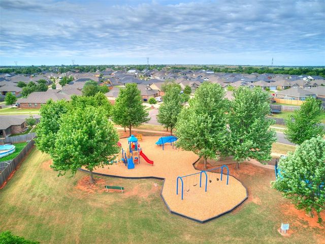 701 Caladium Drive, Yukon, OK 73099